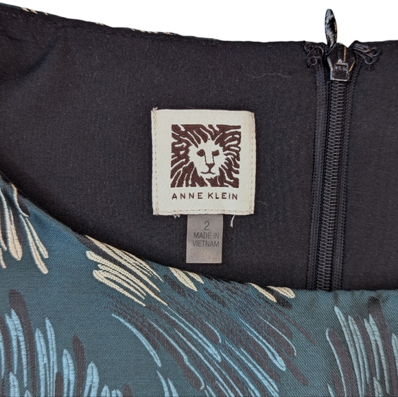 Like New! Anne Klein Belted Jacquard Dress - Picture 7 of 15